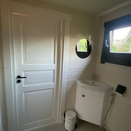 Cozy Sauna House In בית הארחה הפסלאו