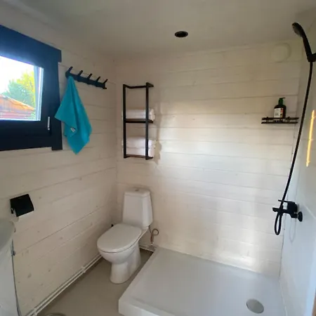 Cozy Sauna House In בית הארחה *
