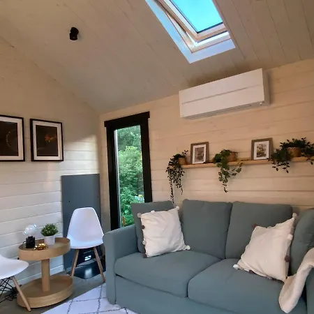 Cozy Sauna House In הפסלאו